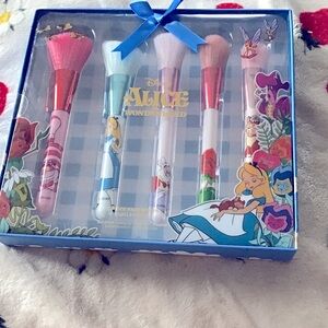 New Disney Alice in Wonderland Colorful 5 Brush Collection In Box